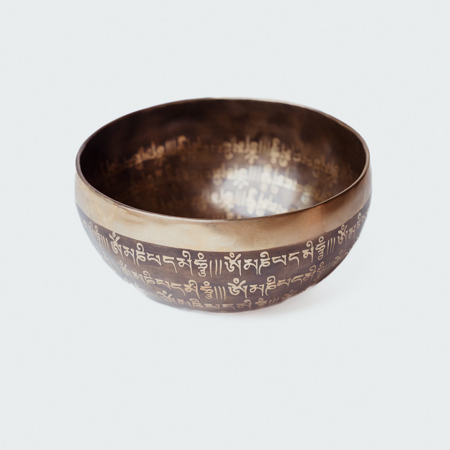 Mantra äänimalja - Keskikokoinen 16cm - Äänimaljan sivu ohm mani padme hum kuvionti